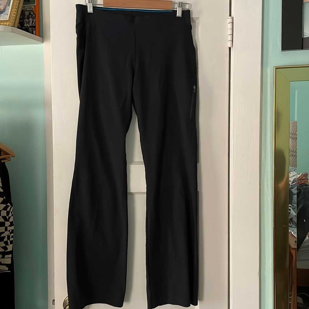 (2) Columbia Omni-Shield Boot Cut Elastic Pants